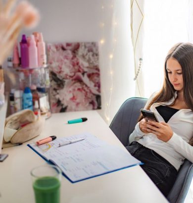 Az eredmények azt mutatják, hogy az AI már jelen van az oktatási térben, de a kritikus gondolkodáson is alapuló AI-műveltségi oktatás, jelentősen elmarad ettől.