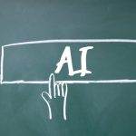 Az AI jelenléte az iskolákban ma már megkerülhetetlen adottság a tanulás során. Dr. Verebics János blogcikkét szemlézzük.
