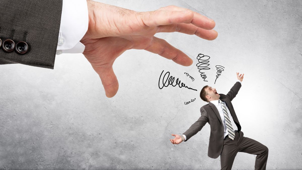 A PwC 2026-os Global Workforce Hopes and Fears Survey felmérése szerint a munkavállalók több mint fele lemaradóban van az AI-hoz kapcsolódó skillek terén.